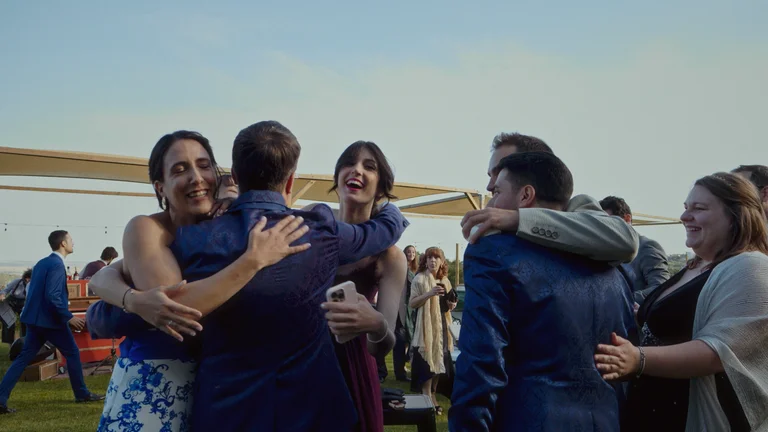 Película de boda — momento emotivo ceremonia