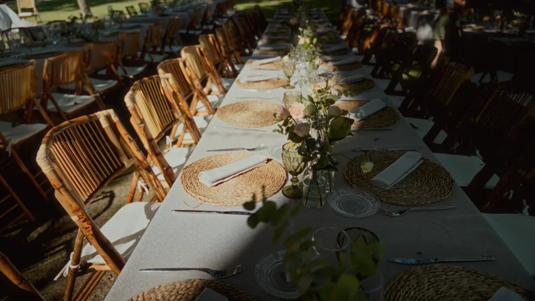 Película de boda cinematográfica — banquete y celebración